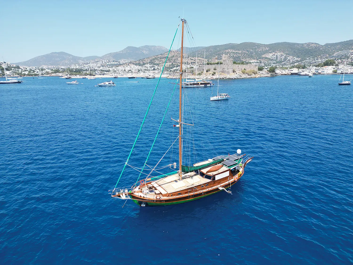 Sail the Aegean & Mediterranean with Mandalina Yacht